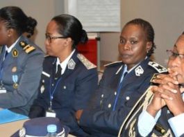 Formation destinée aux cadres supérieurs féminins de la police (Dakar)