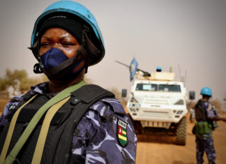 Augmenter la part des femmes en uniforme dans les OP : analyse sexospécifique des initiatives nationales de trois pays issus de la Francophonie