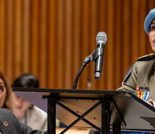 La Major Ahlem Douzi de la MONUSCO remporte le prix 2024 des femmes officières d’affaires judiciaires et pénitentiaires