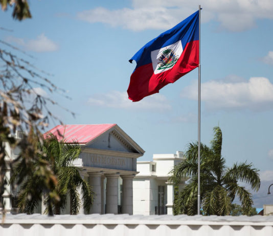 Le premier contingent de policiers kényans arrive en Haïti pour la nouvelle mission d’appui à la sécurité