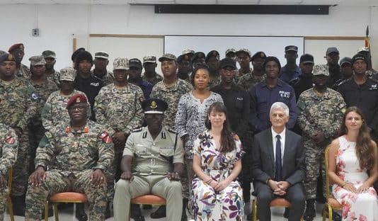 Formation linguistique et interculturelle pour le personnel de défense et de police d’Antigua-et-Barbada amené à être déployé en Haïti