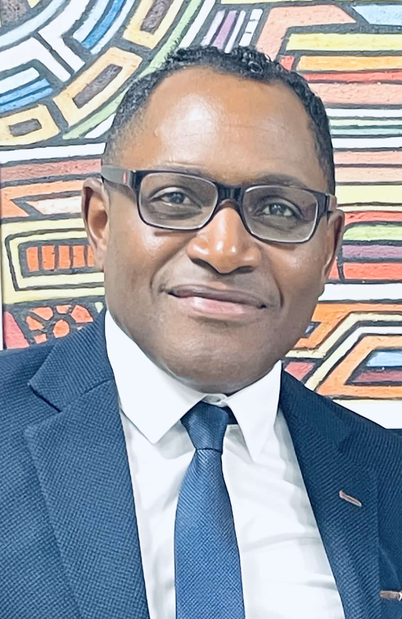 Dr Axel Augé